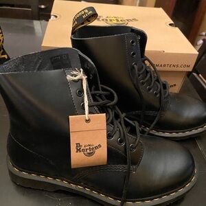 Doc Martens 1460 Pascal leather boots, men’s US 10/UK9, NIB, black/dark pewter